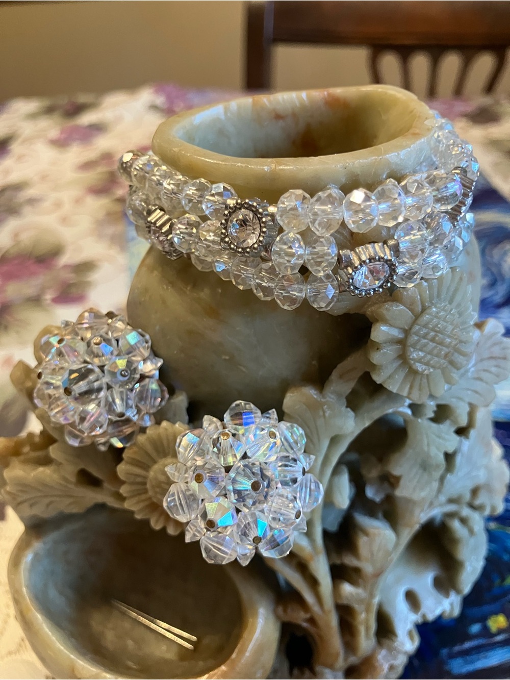 CUT CRYSTAL AND AB CRYSTAL BRACELETS AND EARRINGS - Picture 7 of 14